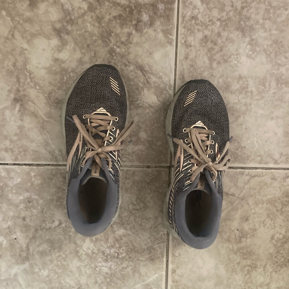 Brooks adrenaline gts running shoes